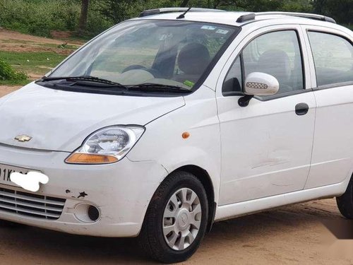 Chevrolet Spark 1.0 2011 MT for sale in Ahmedabad 