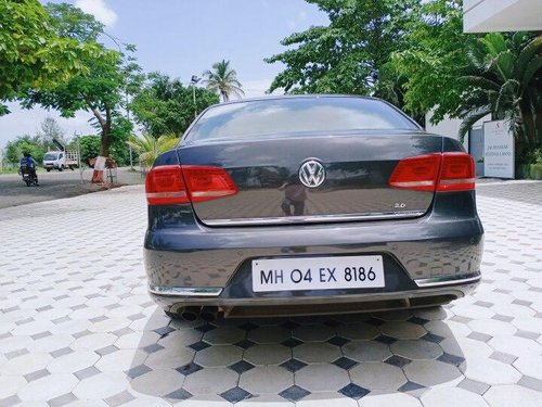 Used 2011 Volkswagen Passat AT for sale in Nashik 