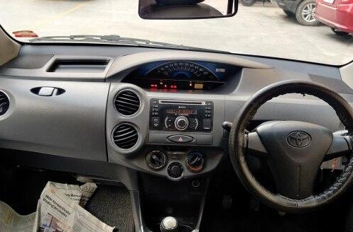 2013 Toyota Etios Liva 1.2 G MT in Ahmedabad 