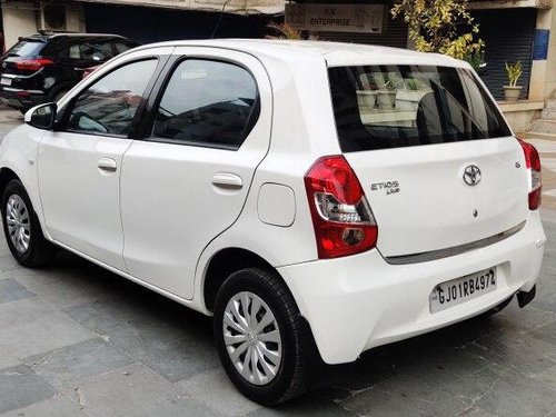 2013 Toyota Etios Liva 1.2 G MT in Ahmedabad 