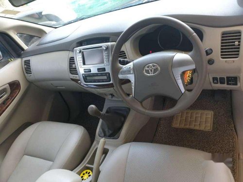 Toyota Innova 2.5 VX BS IV 7 STR, 2014, Diesel MT in Guntur 