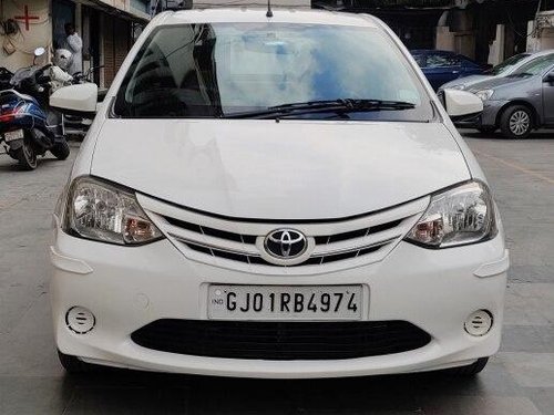 2013 Toyota Etios Liva 1.2 G MT in Ahmedabad 