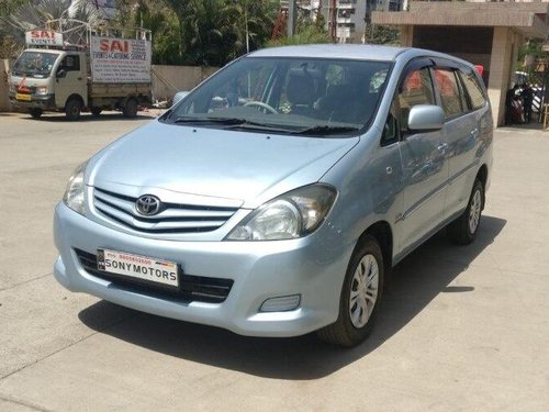 Used Toyota Innova 2011 MT for sale in Thane 