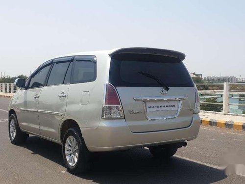 Toyota Innova 2.5 G4 8 STR, 2006, Diesel MT for sale in Dhule