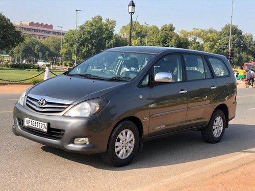 2011 Toyota Innova 2.5 V Diesel 7-seater MT in New Delhi