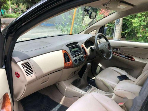 Toyota Innova 2.5 V 7 STR, 2007, Diesel MT in Nagar