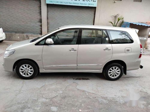 Toyota Innova 2.5 VX 8 STR 2014 MT for sale in Hyderabad