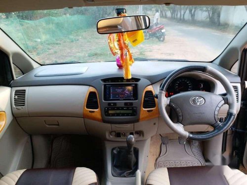 2011 Toyota Innova 2.5 VX 8 STR MT for sale in Hyderabad