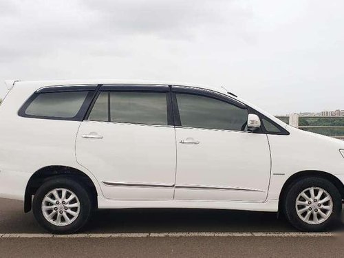 Toyota Innova 2.5 V 8 STR, 2014, Diesel MT in Dhule