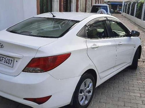 Hyundai Verna Fluidic 1.4 CRDi EX, 2015, Diesel MT in Lucknow