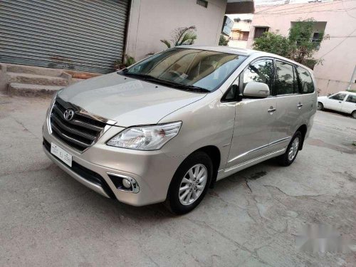 Toyota Innova 2.5 VX 8 STR 2014 MT for sale in Hyderabad