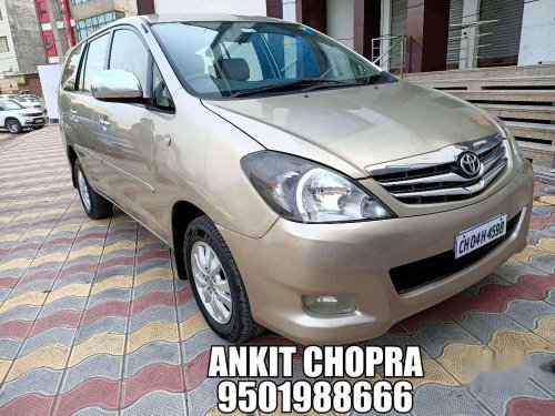 2009 Toyota Innova 2.5 VX 7 STR MT for sale in Chandigarh