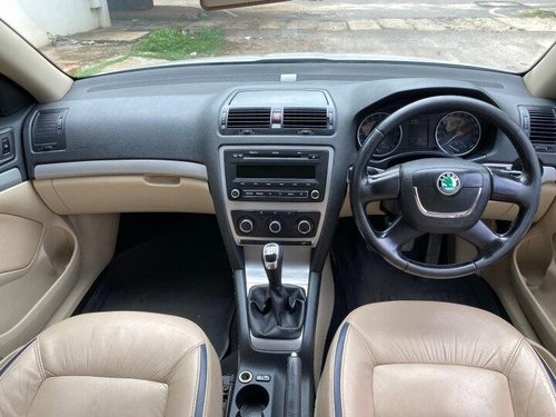 2013 Skoda Laura Elegance 2.0 TDI CR MT in Bangalore