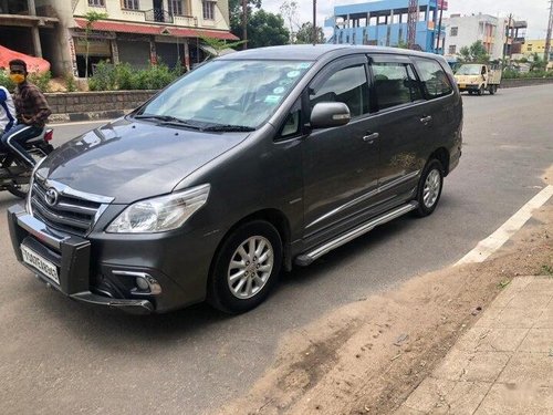 Used 2014 Toyota Innova 2004-2011 MT for sale in Hyderabad