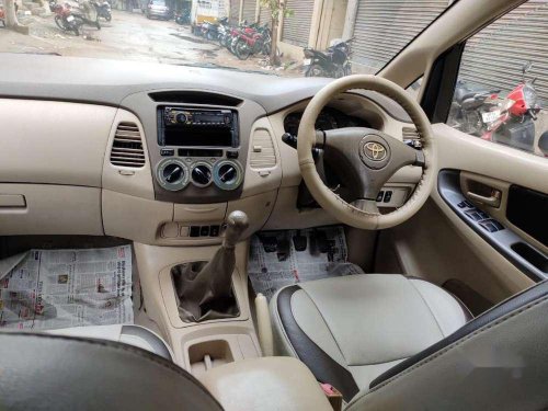 Toyota Innova 2006 MT for sale in Hyderabad
