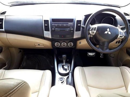 Mitsubishi Outlander 2.4 CVT 2010 AT for sale in New Delhi