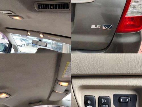 Used 2009 Toyota Innova MT for sale in Surat