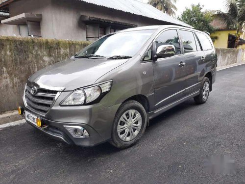 Toyota Innova 2.5 E 8 STR, 2014, Diesel MT in Siliguri