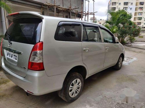 Toyota Innova 2.5 G BS III 8 STR, 2005, Diesel MT in Hyderabad