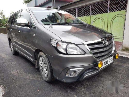 Toyota Innova 2.5 E 8 STR, 2014, Diesel MT in Siliguri