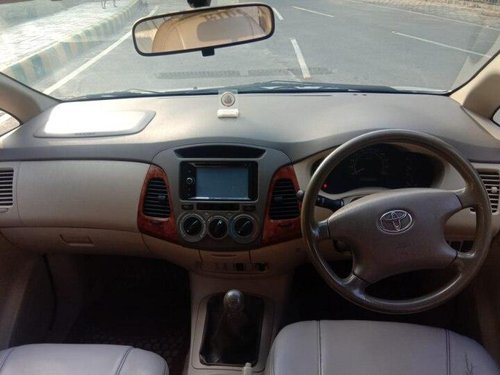 Used 2008 Toyota Innova 2004-2011 MT for sale in Agra