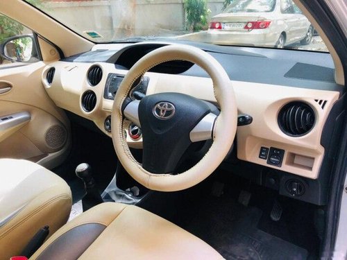 Used 2017 Toyota Etios Liva V MT for sale in New Delhi