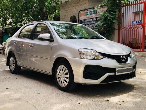 Used 2017 Toyota Etios Liva V MT for sale in New Delhi