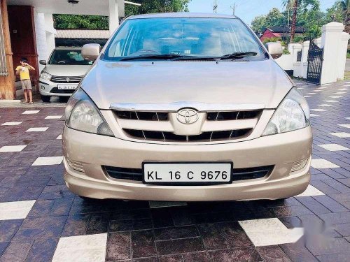 Toyota Innova 2.5 G4 7 STR, 2006, Diesel MT in Kottayam