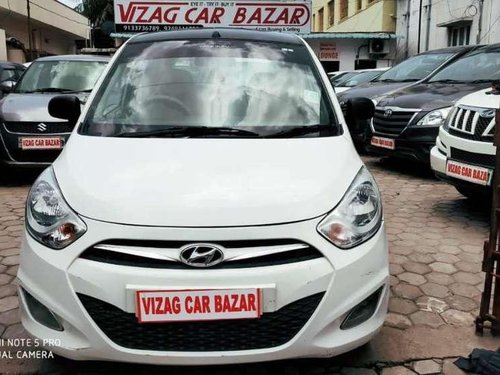 Hyundai i10 Magna 1.1 2015 MT for sale in Visakhapatnam