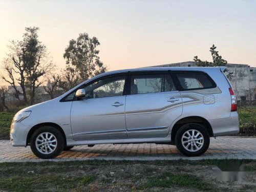 Toyota Innova 2.5 ZX 7 STR BS-IV, 2014, Diesel MT for sale in Karnal