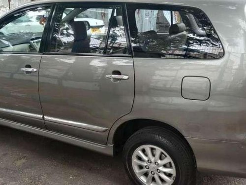 Toyota Innova 2.5 V 8 STR, 2014, Diesel MT in Kolkata