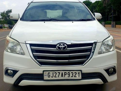 Toyota Innova 2.5 V 7 STR, 2016, Diesel MT in Ahmedabad