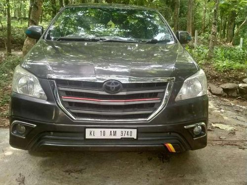 Toyota Innova 2.5 G BS IV 8 STR, 2006, Diesel MT for sale in Shoranur