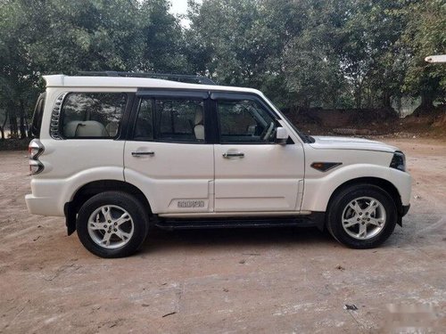 Used 2015 Mahindra Scorpio S10 7 Seater MT for sale in New Delhii