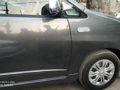 Toyota Innova 2.5 G BS III 7 STR, 2016, Diesel MT in Patna