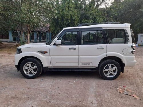 Used 2015 Mahindra Scorpio S10 7 Seater MT for sale in New Delhii