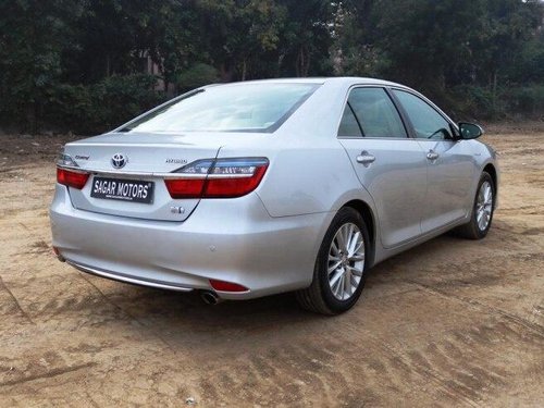 Toyota Camry Hybrid, 2015, Petrol AT for sale in New Delhii