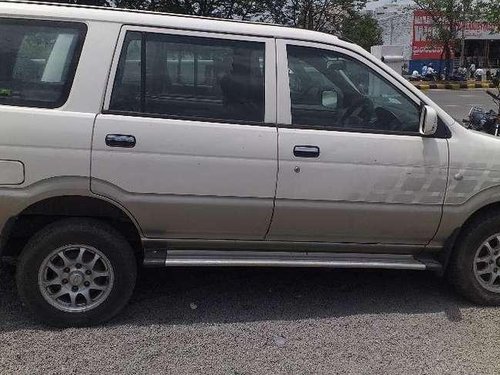 Chevrolet Tavera Neo 3 LS- 10 STR BS-III, 2015, Diesel MT in Hyderabad