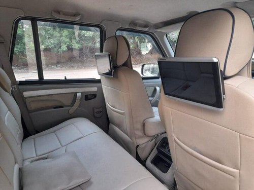 Used 2015 Mahindra Scorpio S10 7 Seater MT for sale in New Delhii