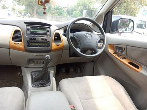 Toyota Innova 2.5 VX 7 STR 2010 MT for sale in New Delhi