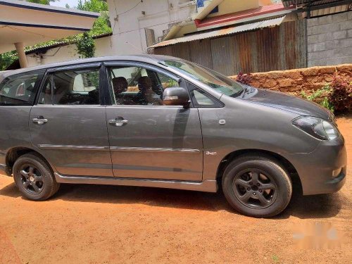 Toyota Innova 2.0 VX 8 STR BS-IV, 2010, Diesel MT in Thrissur