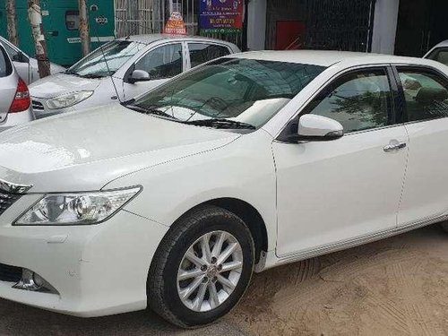 Toyota Camry W2 Automatic, 2014, Petrol AT in Noida