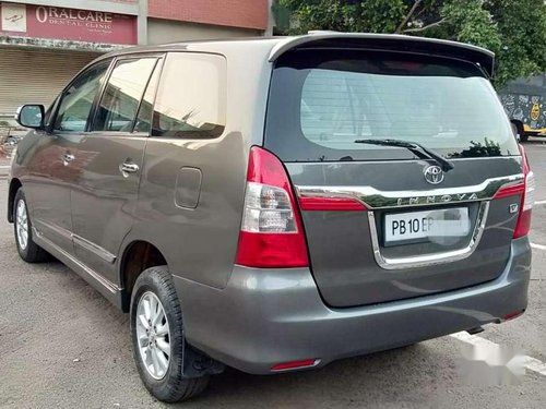 Toyota Innova 2014 MT for sale in Ludhiana