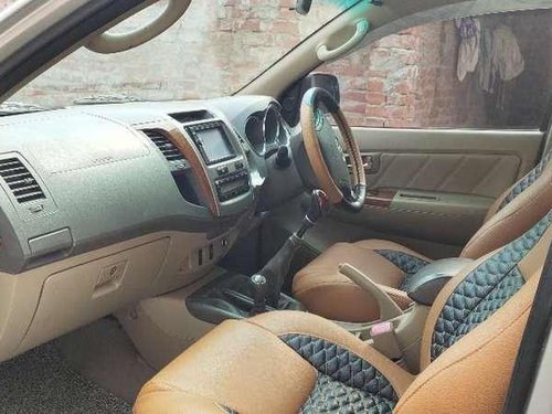 Toyota Fortuner 3.0 4x4 Manual, 2011, Diesel MT for sale in Varanasi