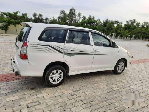 Toyota Innova 2012 MT for sale in Pudukkottai