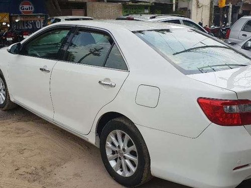 Toyota Camry W2 Automatic, 2014, Petrol AT in Noida