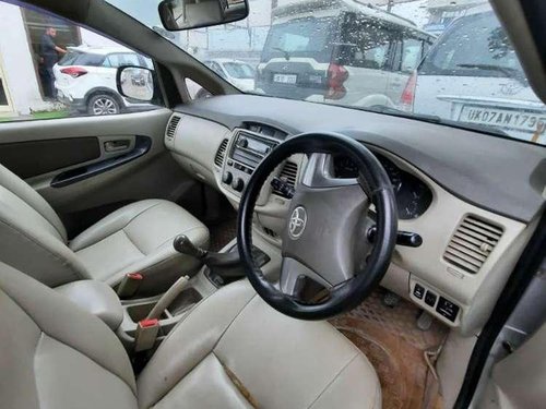 2014 Toyota Innova 2.0 GX 8 STR MT for sale in Dehradun