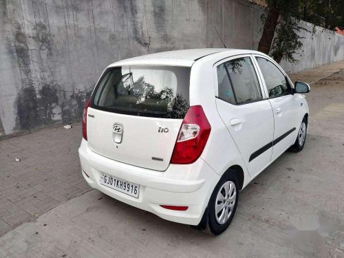 Hyundai i10 Magna 2011 MT for sale in Ahmedabad 