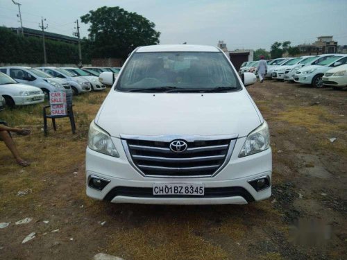 Used Toyota Innova 2.0 V, 2014 MT for sale in Panchkula 