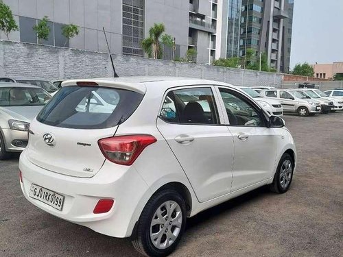 Hyundai Grand i10 Magna 2015 MT for sale in Rajkot